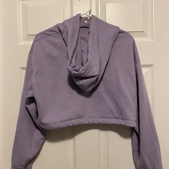 Cropped Sweater - Picture 2 of 2